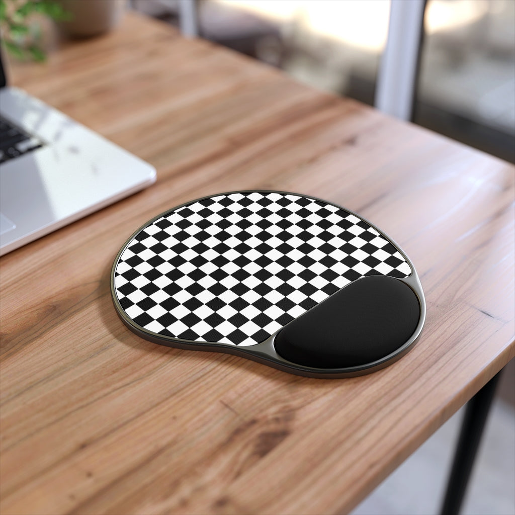 Checkered Mouse Pad With Wrist Rest, Black White Check Computer Gaming Unique Desk Decorative Aesthetic Design Round Foam Mat Starcove Fashion