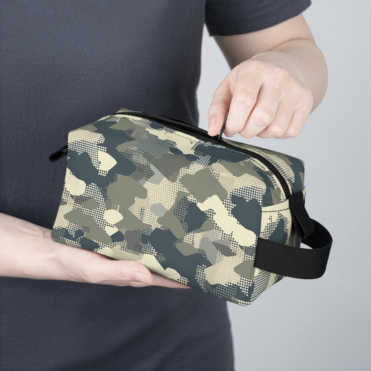 Camo Toiletry Bag, Green Camouflage Travel Wash Shave Women Men Hanging Zipper Cosmetic Large Canvas Fabric Kit Bag with Handle